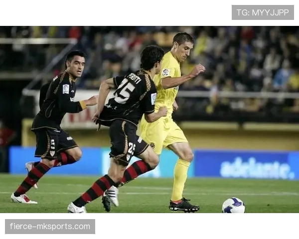 塞维利亚足球俱乐部续约主帅，全力冲刺新赛季争强目标