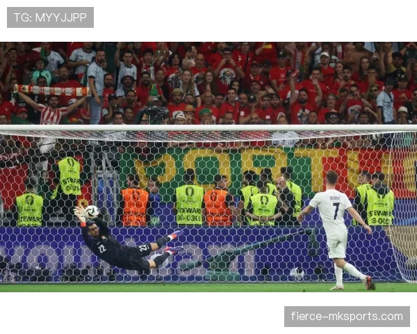 对裁判犯规会被直接红牌罚下吗？规则如何界定“对裁判犯规”