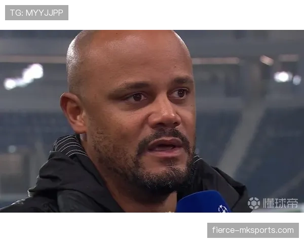 孔帕尼居然开起了豪车队，跟球场上的狠劲完全不一样啊！