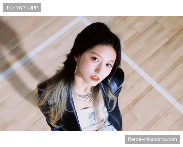 汪周雨训练完直接拎爱马仕去吃火锅，这反差谁懂啊