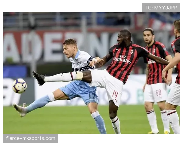 米兰防守稳定性不足问题显现，当前赛季表现受限，对争冠形势产生影响。